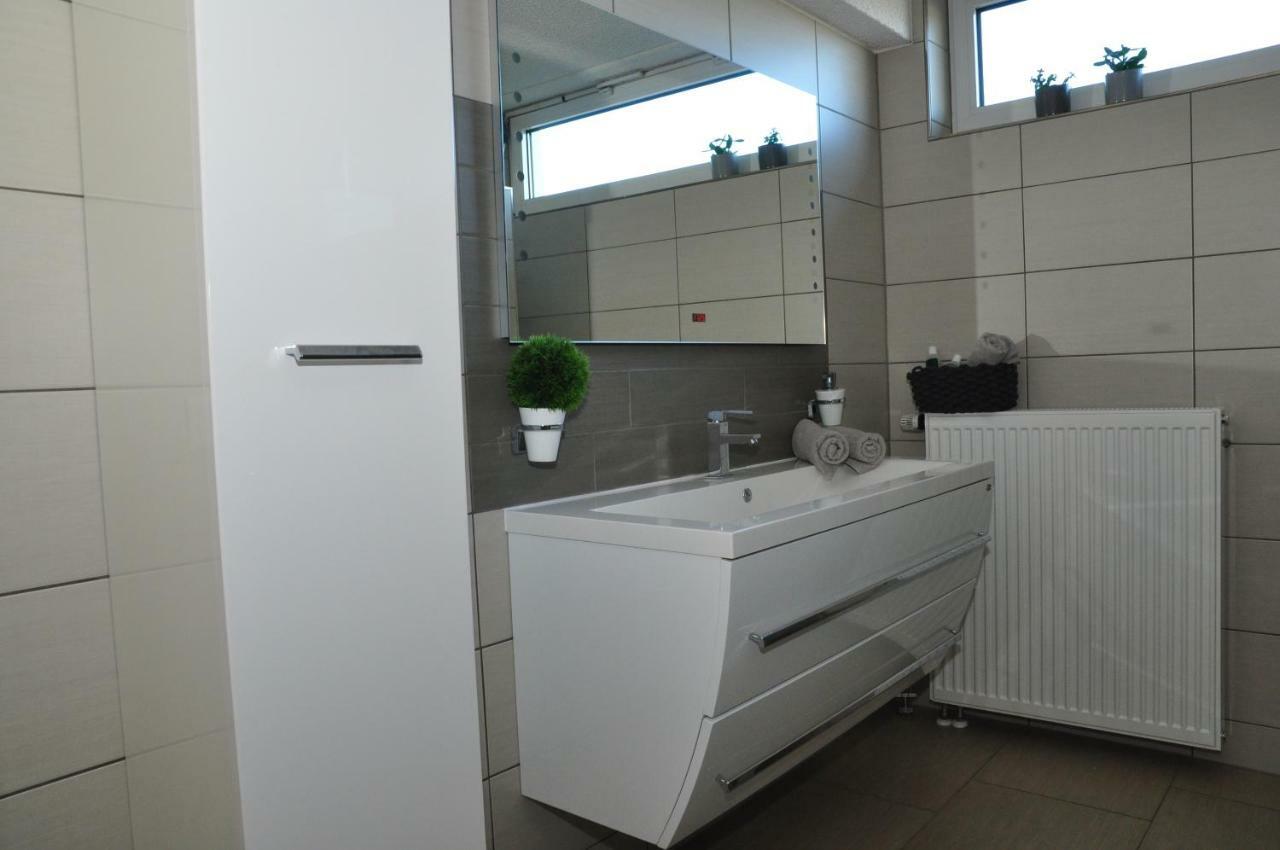 N37 -Modern Eingerichtete Zimmer In Ruhiger Lage Aldingen  Exterior photo